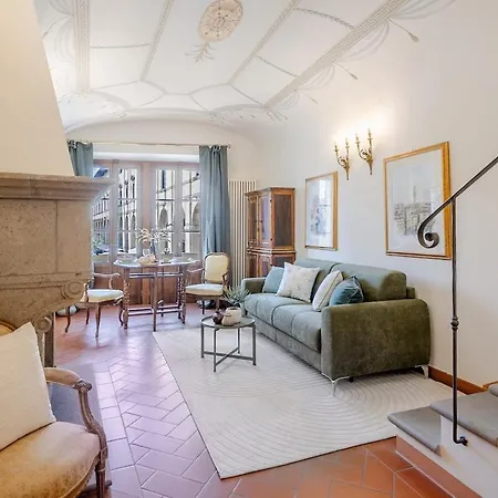 Centre, Prestigious With A View Apartment